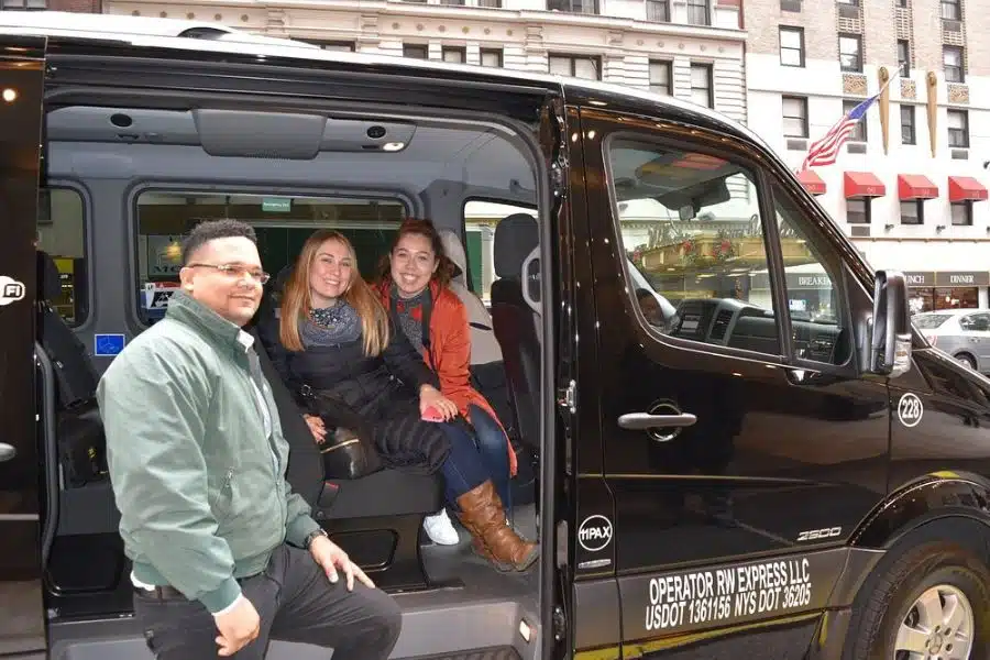 Door to Door NYC Airport Shuttle